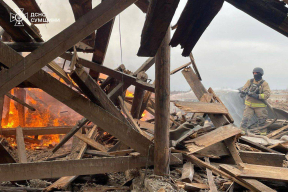 Война, 30 марта. РФ ударила управляемыми авиабомбами по жилому сектору в Сумской области, среди раненых — ребенок. В Таганроге атакованы два оборонных предприятия